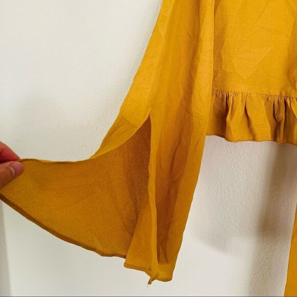 Seek mustard Yellow Flared Sleeve Tie Top Blouse Size Small - Picture 4 of 7